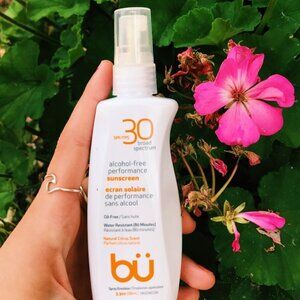 BU SPF 30 Sunscreen spray with natural essence of Citrus - NEW